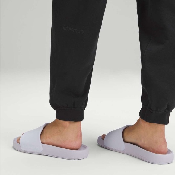 Lululemon Athletica  Relaxed High-Rise Jogger *Pride Black Size 6 - Picture 11 of 12